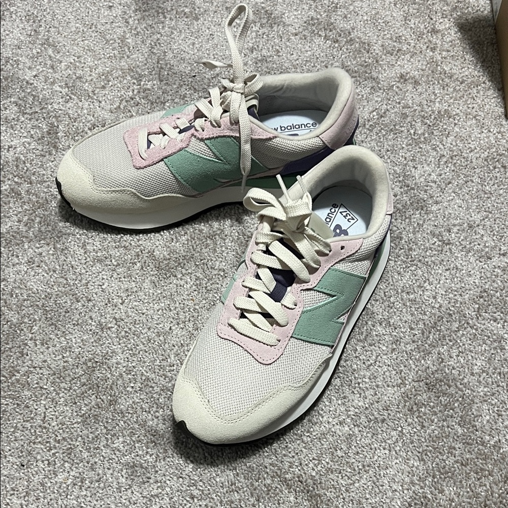 New Balance Women's Sneakers - Cream, Pink, Green size 8- New with Box